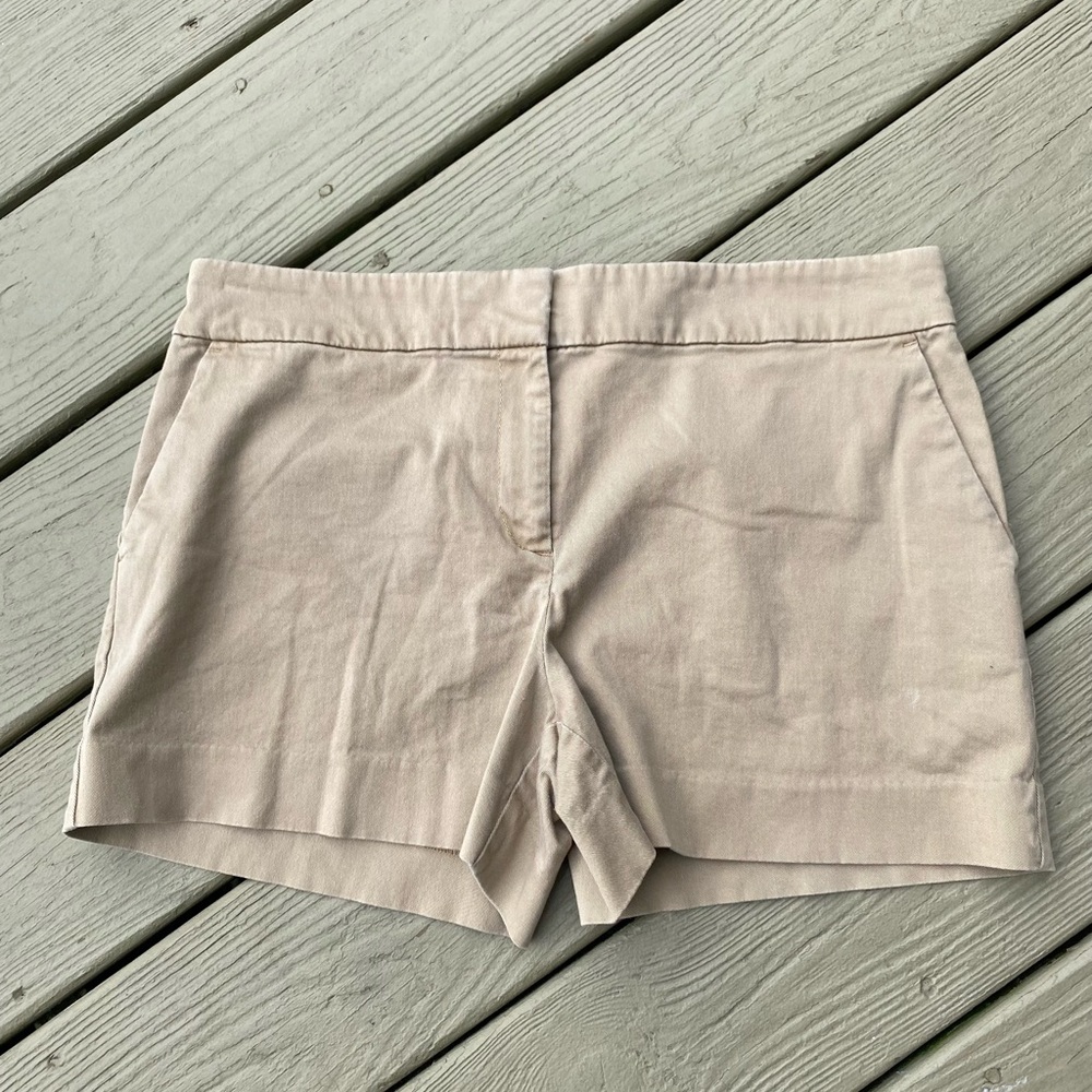 Loft - Woman’s tan high rise shorts, Size: 10